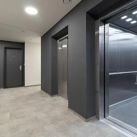 Appartement Tiny Flat, 1gb Wifi, Smart Tv, Air Condition *
