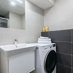 公寓 Tiny Flat, 1gb Wifi, Smart Tv, Air Condition 布拉格