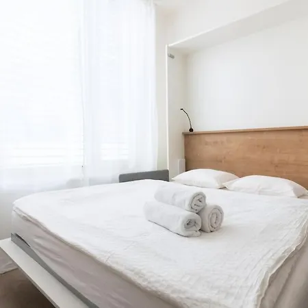 Tiny Flat, 1gb Wifi, Smart Tv, Air Condition Appartement *