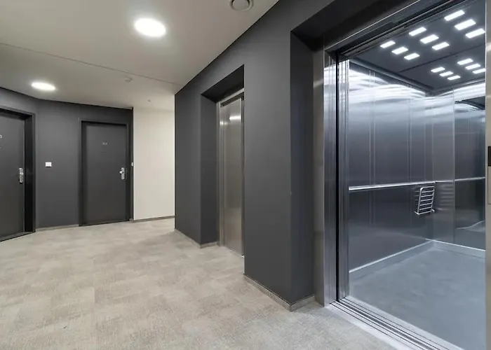 Apartament Tiny Flat, 1gb Wifi, Smart Tv, Air Condition *